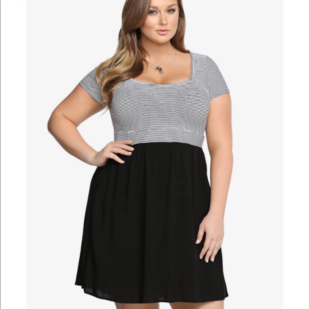 Torrid b&w striped skater dress with pockets 4X